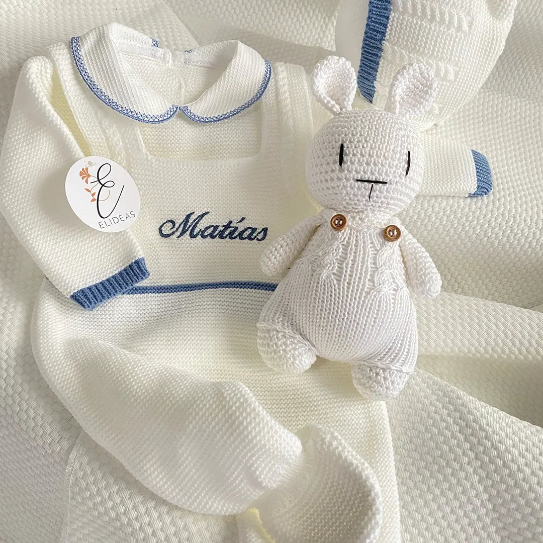 Muñequito amigurumi